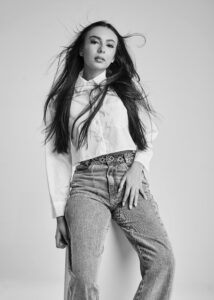 MGFW_Books_2025_10_183498_PB